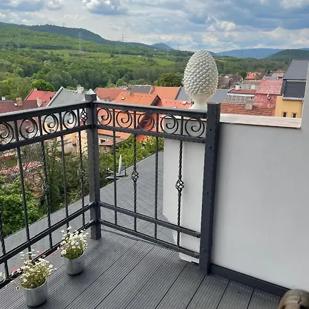 Apartament Kadan Exterior photo